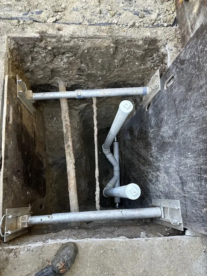 Experienced plumber completing Drain Cleaning work in Crossett